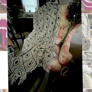 Blue & White Pattern Accent Throw